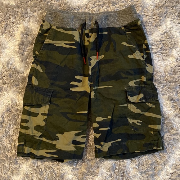 Boys Shorts - Picture 2 of 4